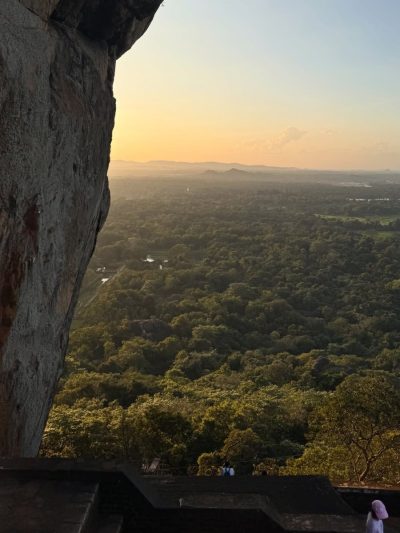 Sirigaya Rock в декабре — фото погоды (2025-12-27)