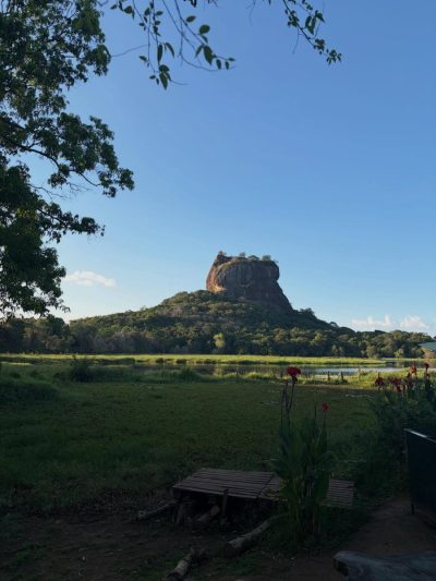 Sirigaya Rock в апреле — фото погоды (2026-04-26)