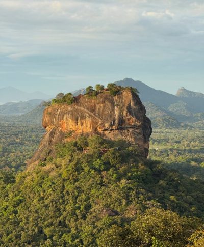 Pidurangala Rock, Sigirya в апреле — фото погоды (2026-04-26)