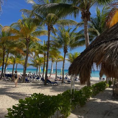 Mexiko, Cancun, Playa del Carmen в январе — фото погоды (2026-01-18)