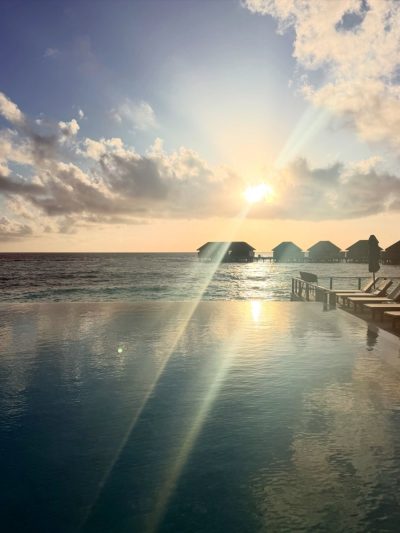Dusit Thani Maldives в июле — фото погоды (2026-07-04)