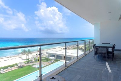 Zona Hotelera,Cancún,Q.Roo — фото погоды в октябре (2025-10-03)