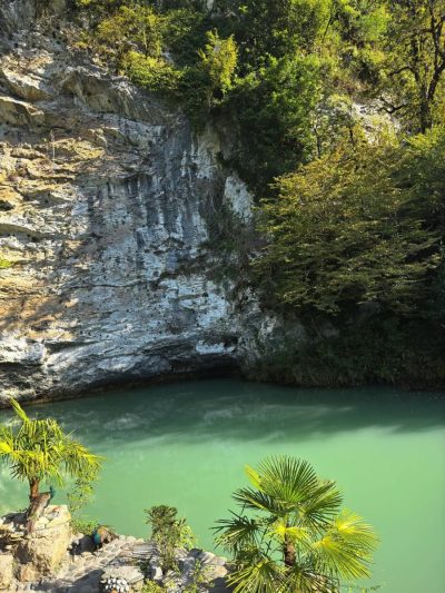Голубое озеро   ცისფერი ტბა   Blue Lake в сентябре — фото погоды (2025-09-10)
