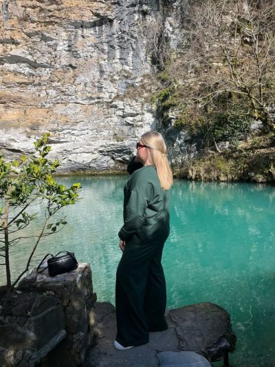 Голубое озеро   ცისფერი ტბა   Blue Lake в марте — фото погоды (2026-03-09)