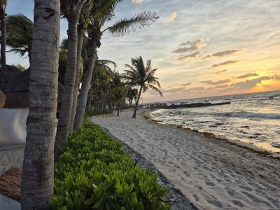 Xoximilco Cancún в апреле — фото погоды (2026-04-16)