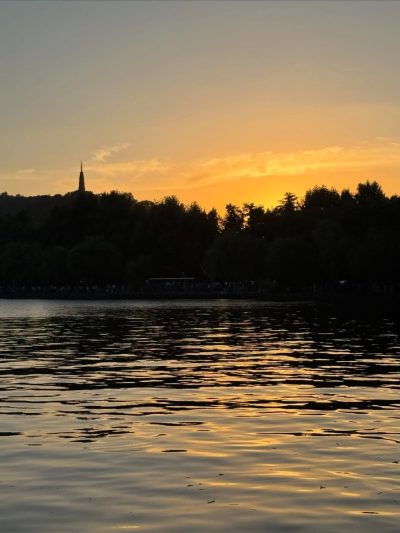 West Lake, Hangzhou, China в июле — фото погоды (2026-07-10)