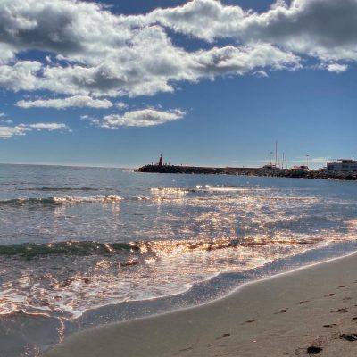 Benalmadena-Málaga в феврале — фото погоды (2026-02-09)