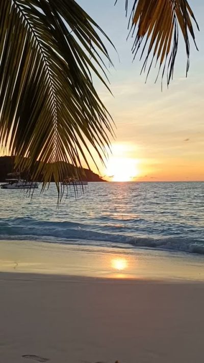 Seychelles Islands, Indian Ocean в июле — фото погоды (2026-07-10)