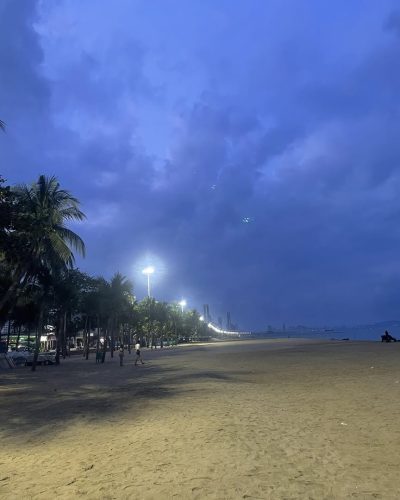 ชายหาดจอมเทียน Jomtien Beach Pataya в апреле — фото погоды (2026-04-30)