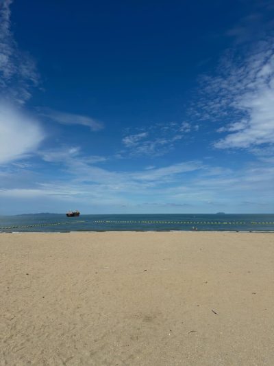 ชายหาดจอมเทียน Jomtien Beach Pataya в июне — фото погоды (2026-06-13)