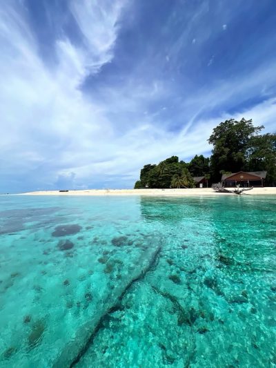 Sipadan Island, Borneo, Malaysia в октябре — фото погоды (2025-10-11)