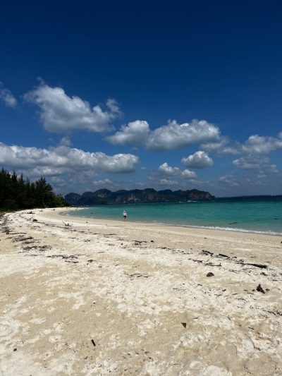 Tup Island Natural Beach, Thailand в декабре — фото погоды (2025-12-25)