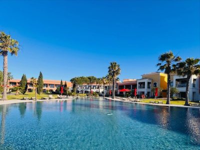 Cascade Wellness Resort by Domes, Lagos, Algarve — фото погоды в апреле (2026-04-25)