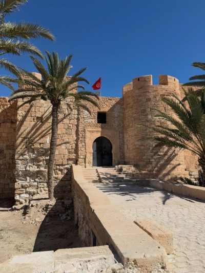 Borj Ghazi Mustafa в июне — фото погоды (2026-06-19)