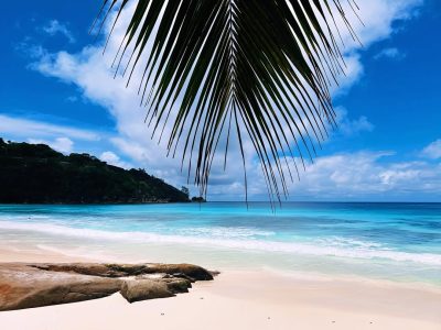 Petite Anse Beach at Four Seasons Resort Seychelles — фото погоды в октябре (2024-10-17)