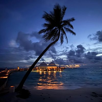Diamonds Thudufushi Beach and Water Villas в апреле — фото погоды (2026-04-30)