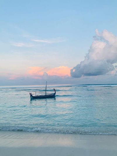 Hulhumale' Beach в апреле — фото погоды (2026-04-24)