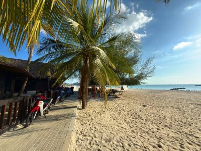 Pantai Cenang, Pulau Langkawi, Malaysia в январе — фото погоды (2026-01-27)