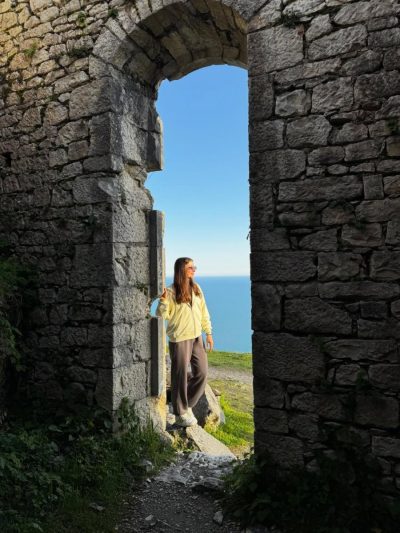 Анакопийская Крепость   ანაკოპიის ციხე в апреле — фото погоды (2026-04-20)