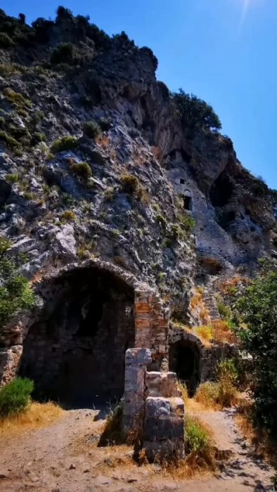 Afkule Manastırı в июне — фото погоды (2026-06-11)
