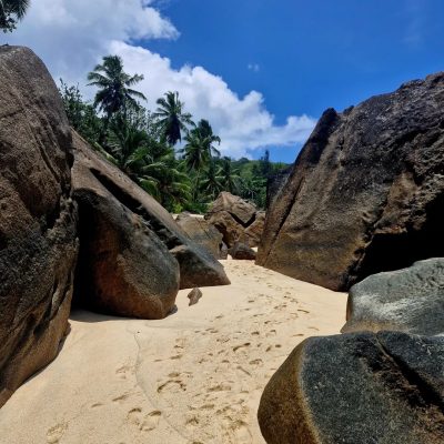 Anse Takamaka в октябре — фото погоды (2025-10-26)