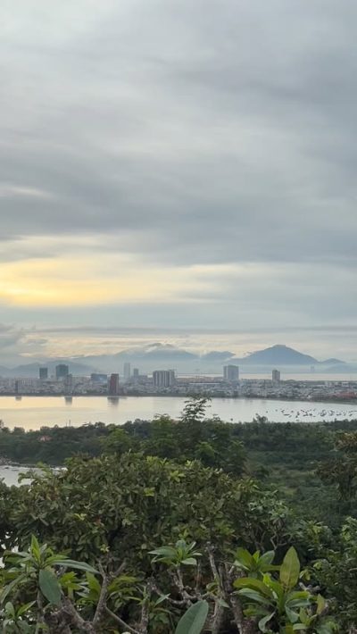 Chùa Linh Ứng-Bãi Bụt в январе — фото погоды (2026-01-28)