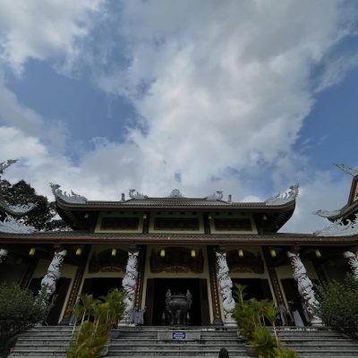 Chùa Linh Ứng-Bãi Bụt в марте — фото погоды (2026-03-13)
