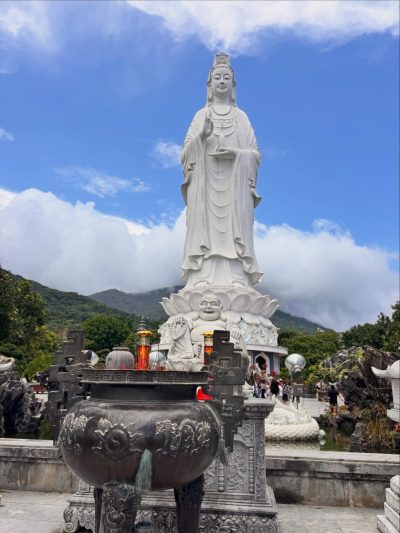 Chùa Linh Ứng-Bãi Bụt в мае — фото погоды (2026-05-04)