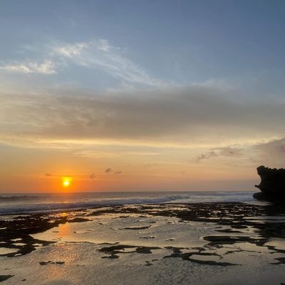 Pantai Nyang Nyang в марте — фото погоды (2026-03-15)