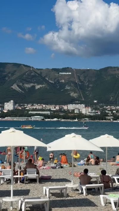 Геленджик. Сады Морей Beach в июле — фото погоды (2026-07-13)