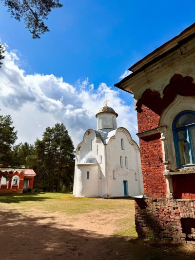 Перынский Рождества Богородицы Скит в мае — фото погоды (2025-05-10)