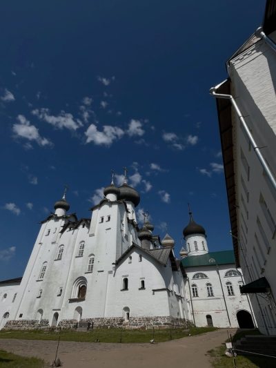 Остров Соловки. Соловецкий монастырь в июне — фото погоды (2026-06-15)