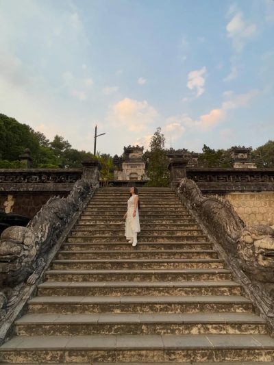 Lăng Khải Định в апреле — фото погоды (2026-04-22)