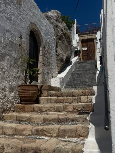 Lindos, Rhodos в июле — фото погоды (2026-07-12)