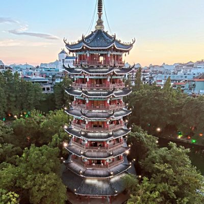 Guilin Sun Moon Twin Pagoda... в августе — фото погоды (2025-08-26)