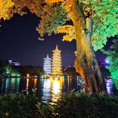 Guilin Sun Moon Twin Pagoda... в октябре — фото погоды (2025-10-14)