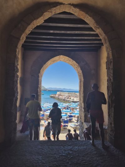 Spiaggia Cefalù в июне — фото погоды (2026-06-14)