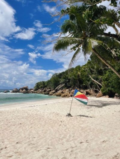 Anse Cocos, La Digue, Seychelles в апреле — фото погоды (2026-04-11)