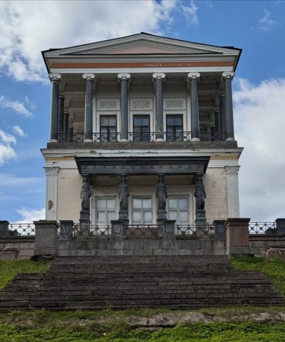 Императорский Дворец Бельведер в мае — фото погоды (2026-05-04)