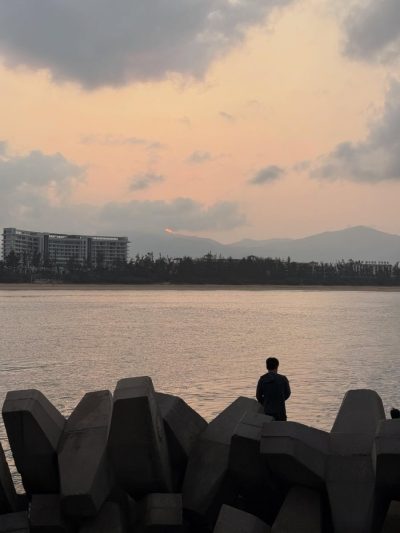 Houhai Bay Sanya в апреле — фото погоды (2026-04-22)