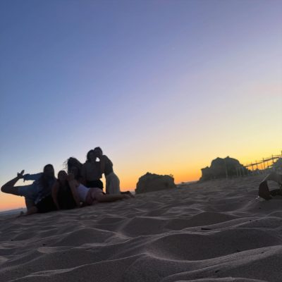Praia Dos Três Irmãos Algarve Portugal в июне — фото погоды (2026-06-07)