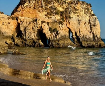 Praia Dos Três Irmãos Algarve Portugal в июне — фото погоды (2026-06-12)