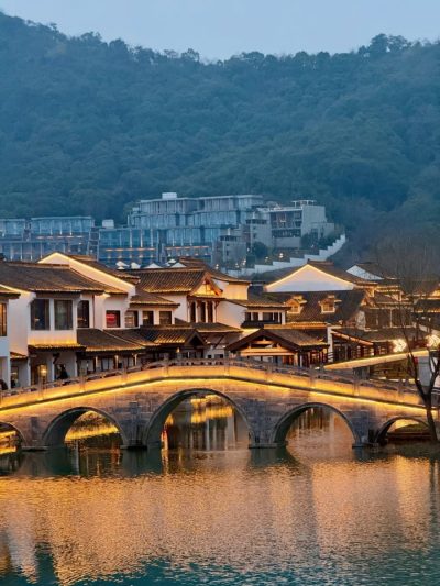 Hangzhou West Lake Scenic Area в феврале — фото погоды (2026-02-28)
