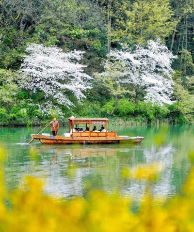 Hangzhou West Lake Scenic Area в апреле — фото погоды (2026-04-14)