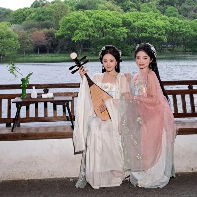 Hangzhou West Lake Scenic Area в июле — фото погоды (2026-07-15)