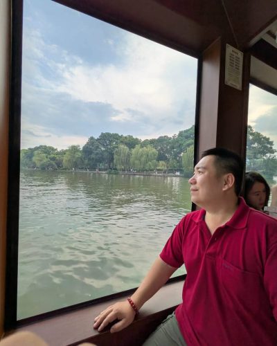 Hangzhou West Lake Scenic Area в июле — фото погоды (2026-07-18)