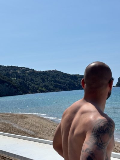 Corfu Agios Gordios Beach в апреле — фото погоды (2026-04-15)