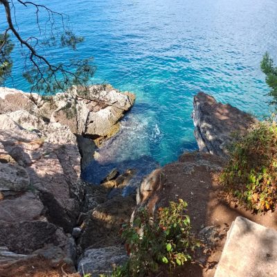 Sveti Stefan, Crna Gora в сентябре — фото погоды (2025-09-16)