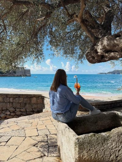 Sveti Stefan, Crna Gora в октябре — фото погоды (2025-10-27)