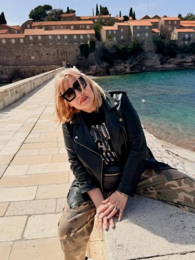 Sveti Stefan, Crna Gora в марте — фото погоды (2026-03-23)